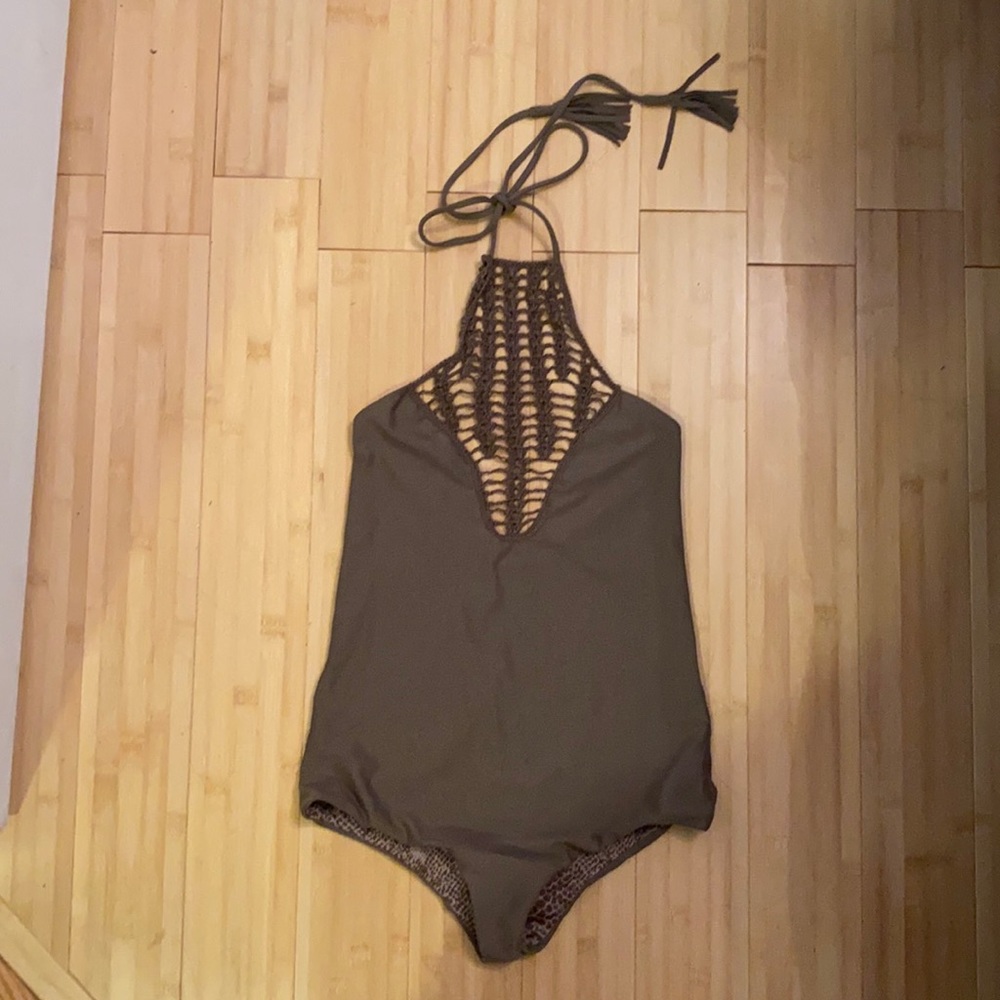 NWOT Acacia one piece - Never worn - medium